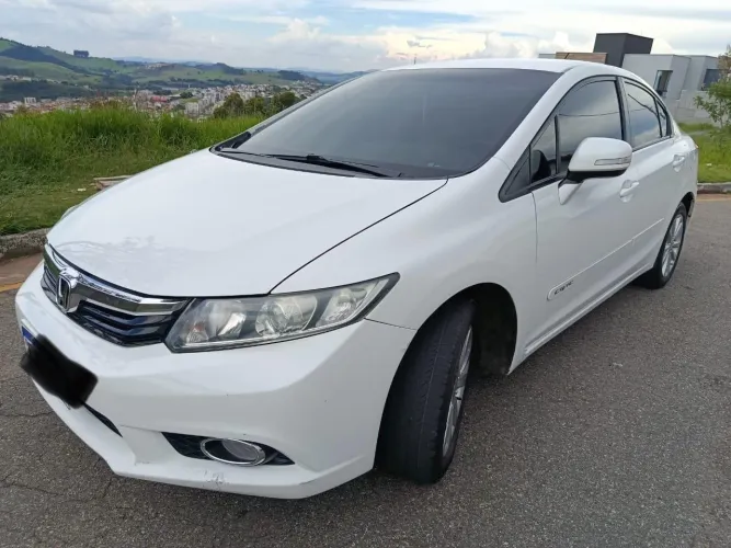 Honda Civic Sedan LXR 2.0 Flexone 16V Aut. 4P 2014