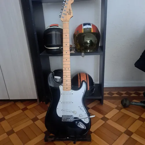 Guitarra Fender Squier Strato 