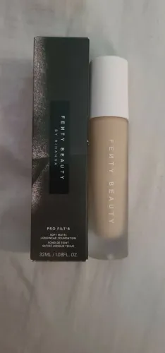 Base fenty beauty cor 225