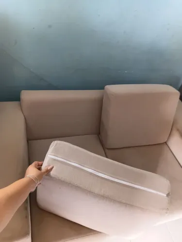 Poltronas e sofá de 2 lugares