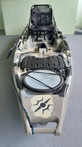 Caiaque Iron Camuflado.