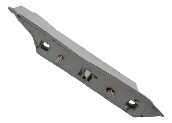 Guia Direito Parachoque Trás Ford Focus 2009 2010 2011 2012
