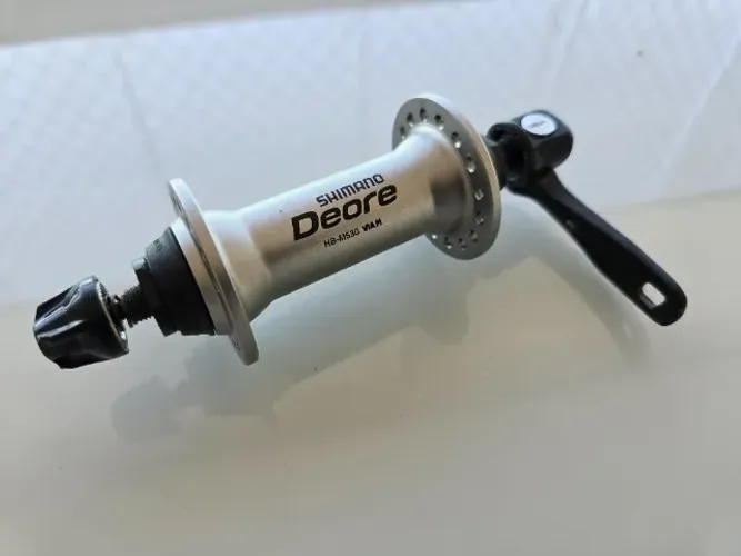 Cubo shimano DEORE prata impecavel, sem detalhes ou marcas 32f com blocagem original aloy