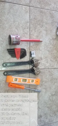 Kit de ferramentas completo - Serra copo, chaves e nível