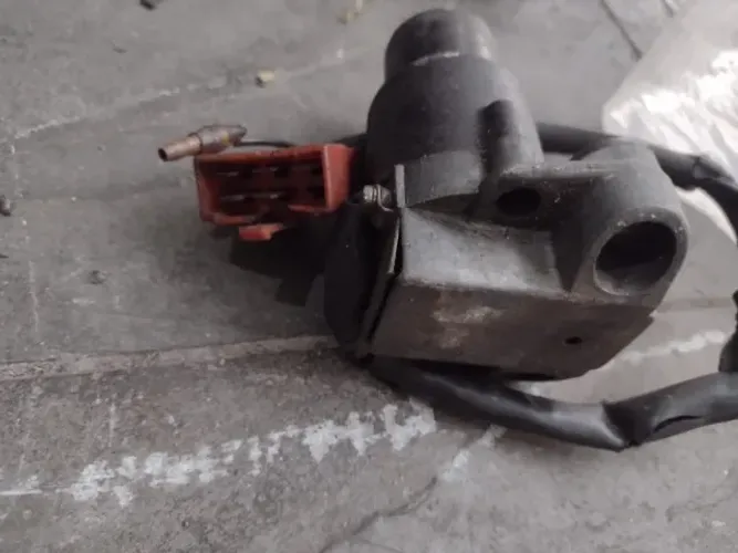 Torneira de combustível e pedal de freio RD 350