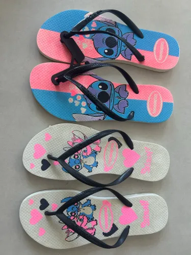 Chinelos Havaianas Stitch Fem. novos e pouco usados