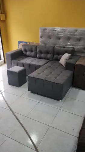 Sofá de Cheyse de 3 lugares- Novo