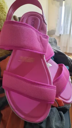 Sandália feminina rosa tamanho 39