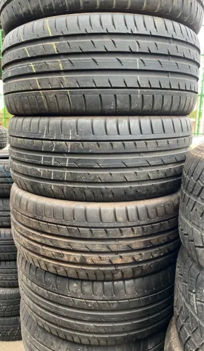 Jogo de pneus 17 Mercedes 245/45 R17 semi novos Continental