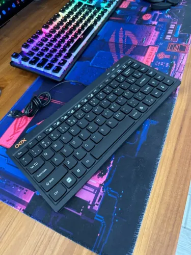 OEX Mini Teclado multimídia com fio Flat TC301 - Preto