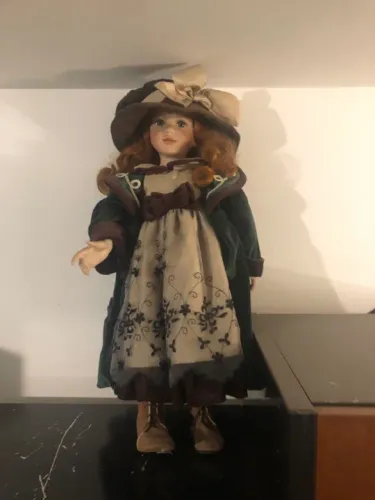 Boneca de Porcelana - Decoração Vintage