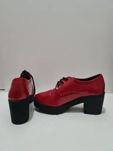 Sapato Oxford Vermelho com Salto Bloco N 37/38