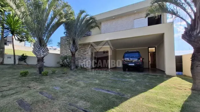 Casa em Condomínio : / Residencial / Condomínio Sete Lagos