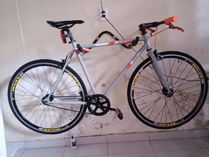 Bicicleta GALP RYDE NGHT RIDERS Sucessora da Caixinha (Não é Fixa) é single speed