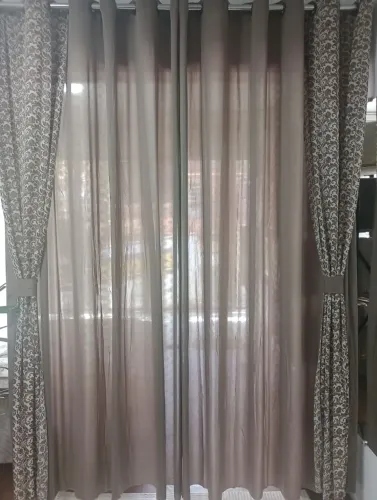 Cortina Malha Arabescos 2,5m x 4,32 elegância e charme para seu ambiente <br>