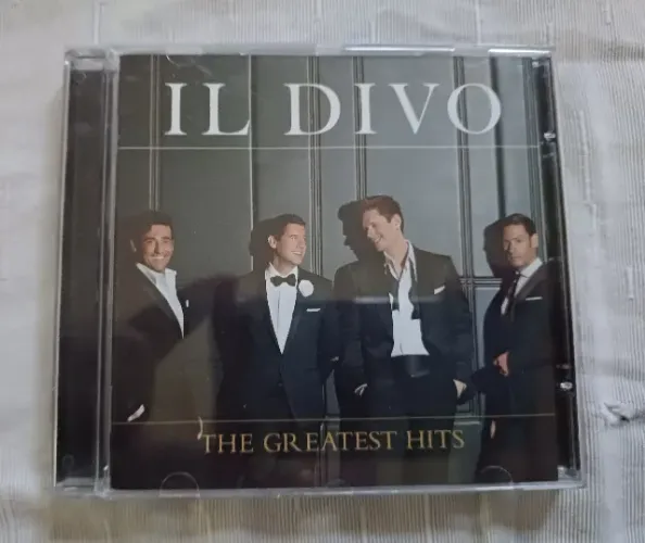 Cd Il Divo - The Greatest Hits - Excelente Estado