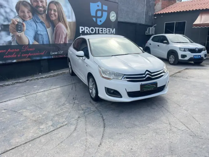 Citroen C4 Lounge Tendance 2.0 Flex 4P Mec. 2014