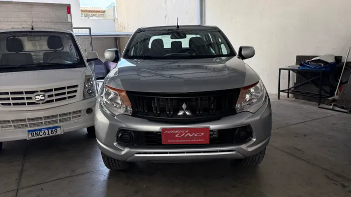 Mitsubishi L200 Triton Sport GLS 2.4 CD Diesel Mec. 2019