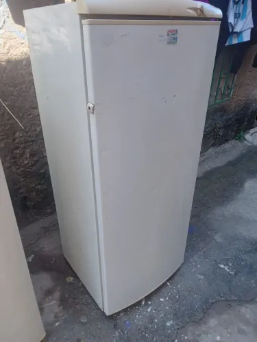 Geladeira 350 reais 