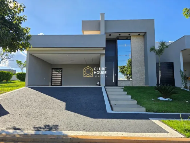 Casa Condomínio Terras Alphaville - Anápolis GO - 3 Suítes com Piscina e 210m²