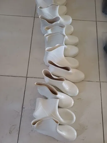 Bota PVC cano curto