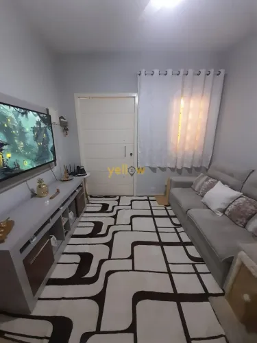 Casa em Condomínio Fechado em Jardim Carolina - Itaquaquecetuba, SP
