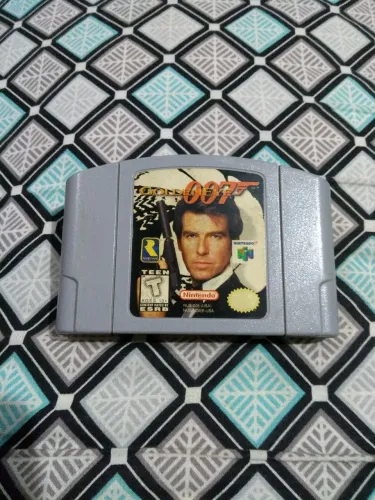 Fita Goldeneye 007 para N 64 em ótimo estado.