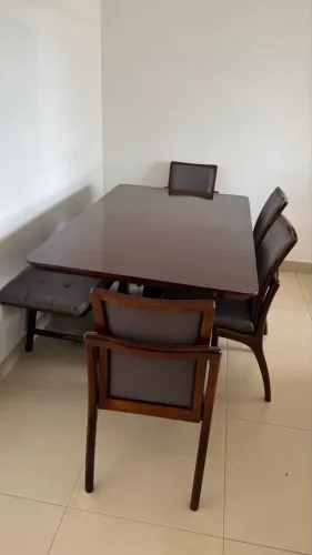 MESA DE JANTAR 6 LUGARES