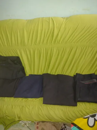 Calça no valor de 25 reais cada , veja disponibilidade de tamanhos.