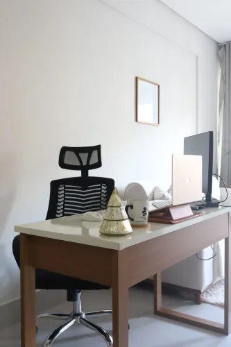 Mesa escrivaninha minimalista