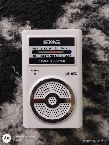 Rádio portátil lelong ( em ótimo estado ) funcionando perfeitamente