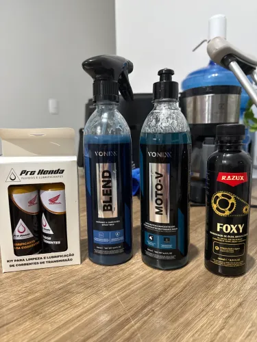 Shampoo, cera, removedor de graxa e lubrificante para moto 