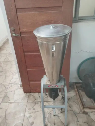 Liquidificador Industrial Basculante POLI 25L Inox 1CV Bivolt