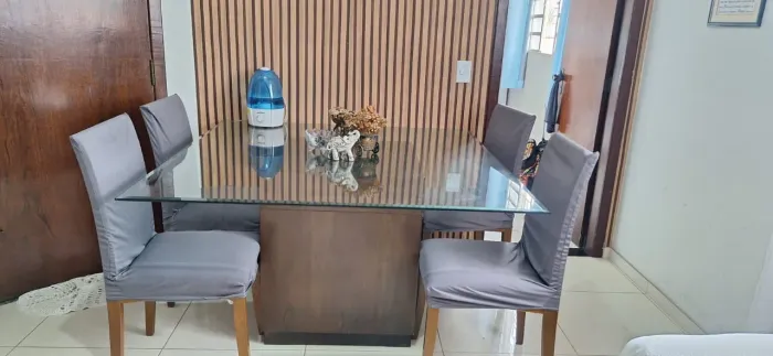 Vende-se mesa 4 cadeiras perfeito estado