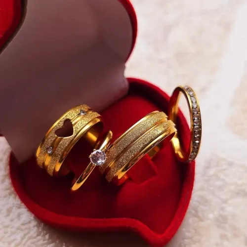 Par de Alianças  8mm Banho Ouro 18k Jateada + Aparador + Solitário + caixinha 