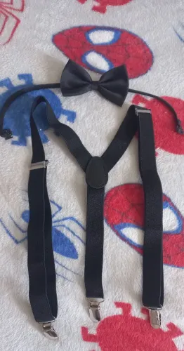 Gravata borboleta e suspensório preto infantil