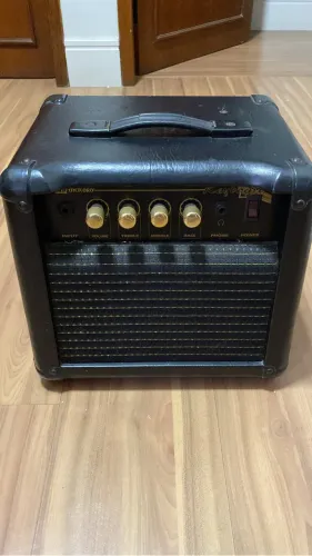 Caixa amplificador cubo meteoro p/ TECLADO