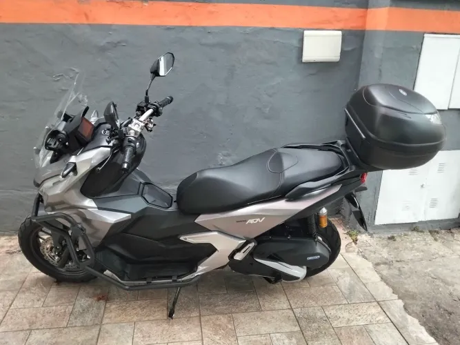 Venda scooter muito nova bem cuidada só eu ando!