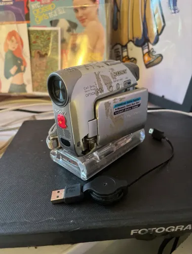 filmadora sony handycam dcr-hc32 com defeito
