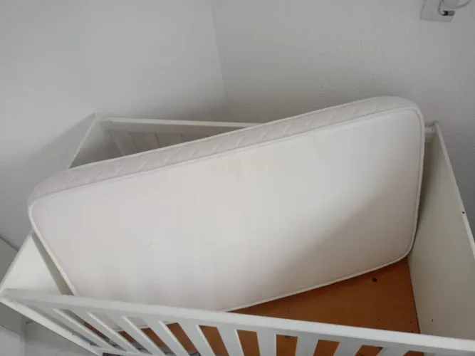 Berço pouco usado