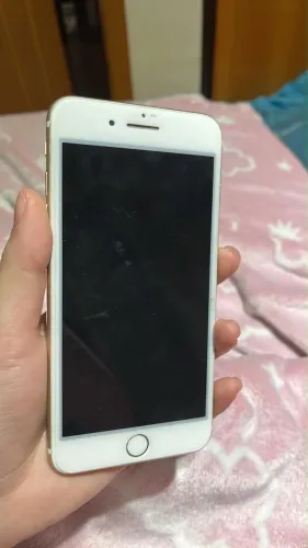 iPhone 7 Plus Dourado
