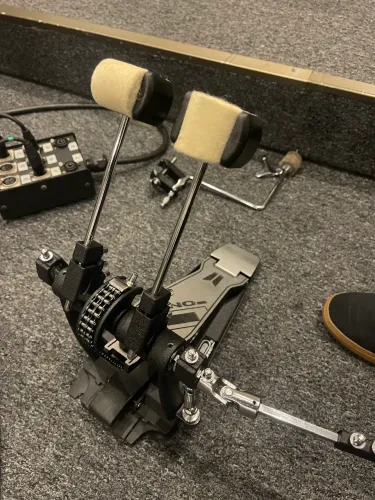 Pedal Duplo Corrente Dupla D-One