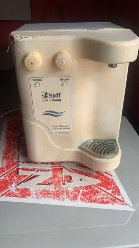 vendo filtro soft com defeito ( liga o motor mas não gela ) 200 reais 