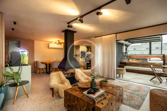 Apartamento - Cobertura mobiliado com 3 quartos no Bigorrilho, Curitiba codigo: 360419