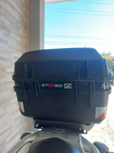 Baú de 35 litros pra moto