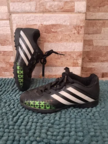 Futsal Adidas, infantil. Original! Tamanho 26