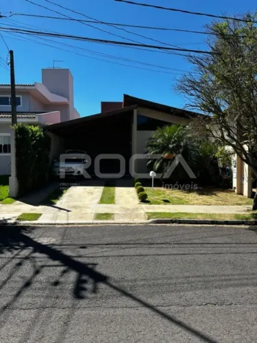 Casa em Condomínio no Bosque de São Carlos - 3 Dormitórios e Suíte!