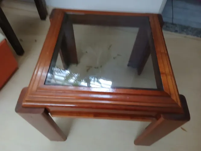 Mesa de vidro pequena