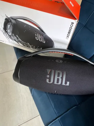 JBL boombox 3 em ótimo estado de conservação