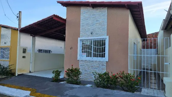 Alugo casa condominio parque dos ipes III